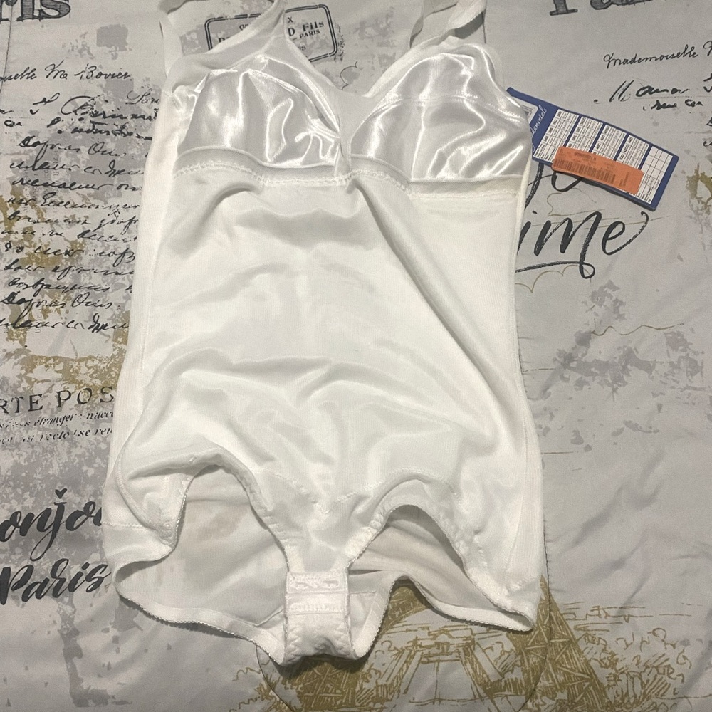 COPY - body shaper by fundamentals. size 40 B
